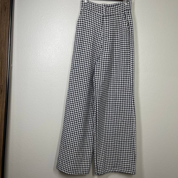 Showpo. Adelaide Two Piece Set in Houndstooth Size 4 - Picture 2 of 12